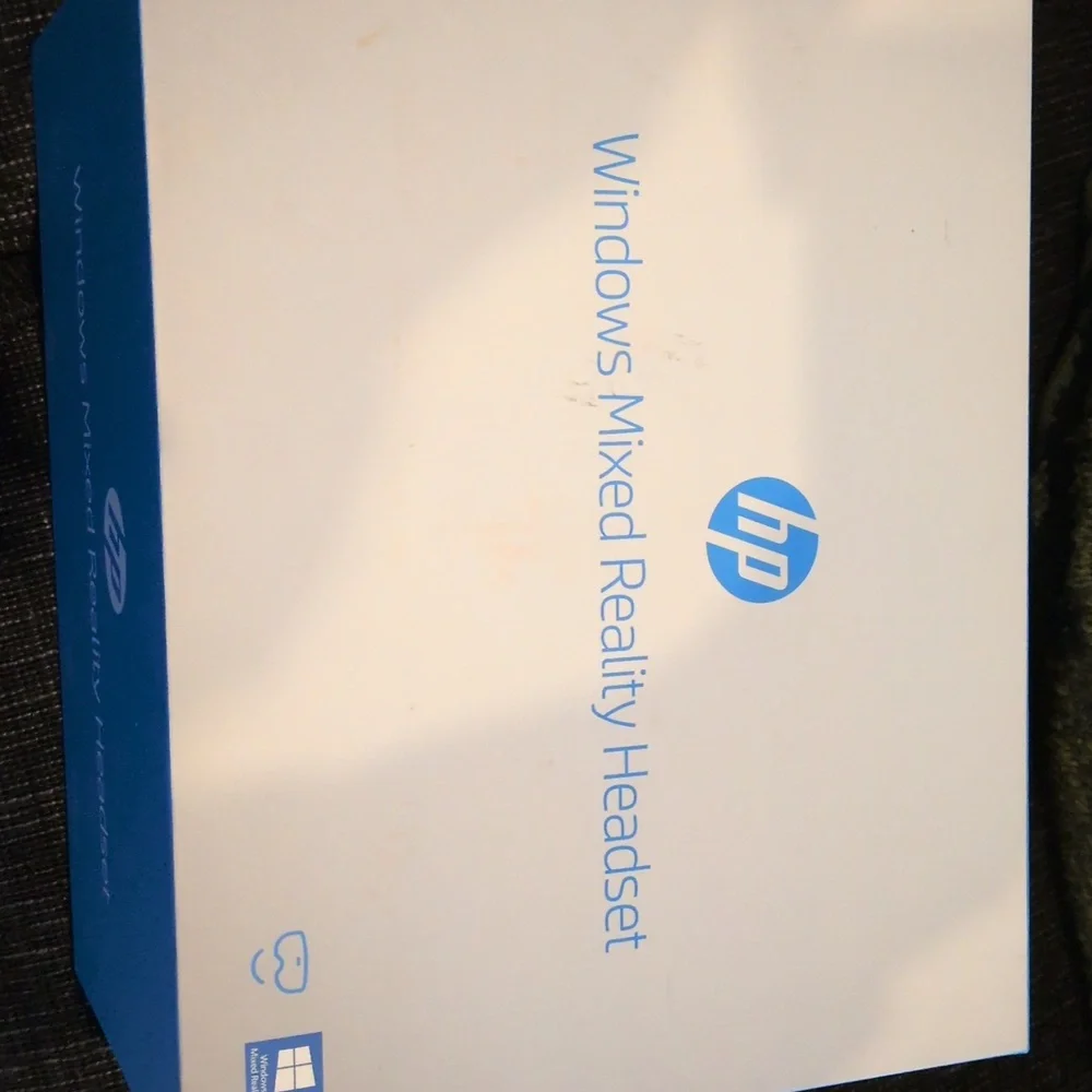 NIB HP VR Headset And Controllers